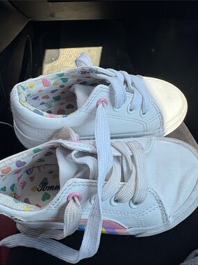 Tommy Bahama White Kids Sneakers with Rainbow Side Stripe and Heart Lining